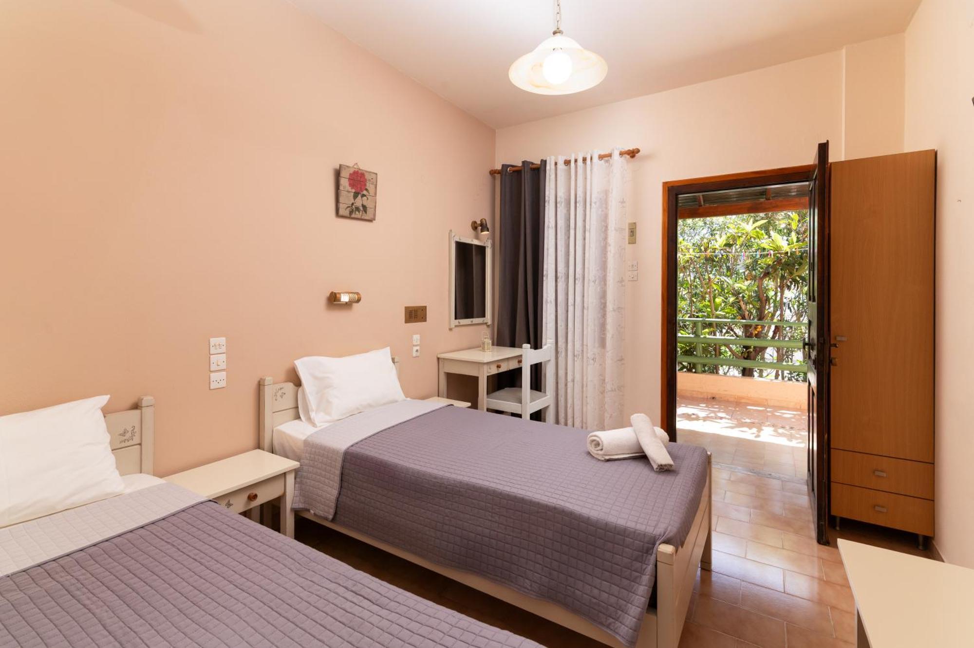 Filia Rooms Matala Exterior foto