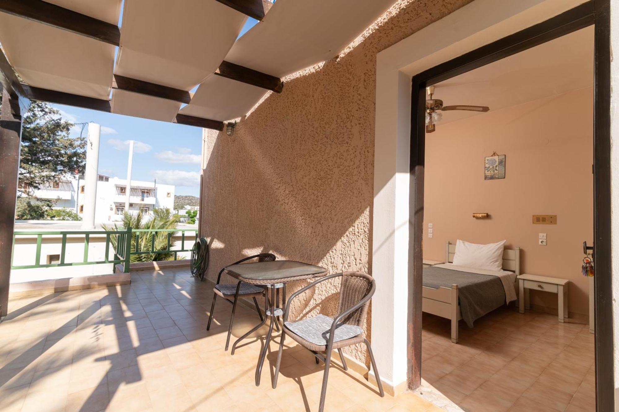 Filia Rooms Matala Exterior foto