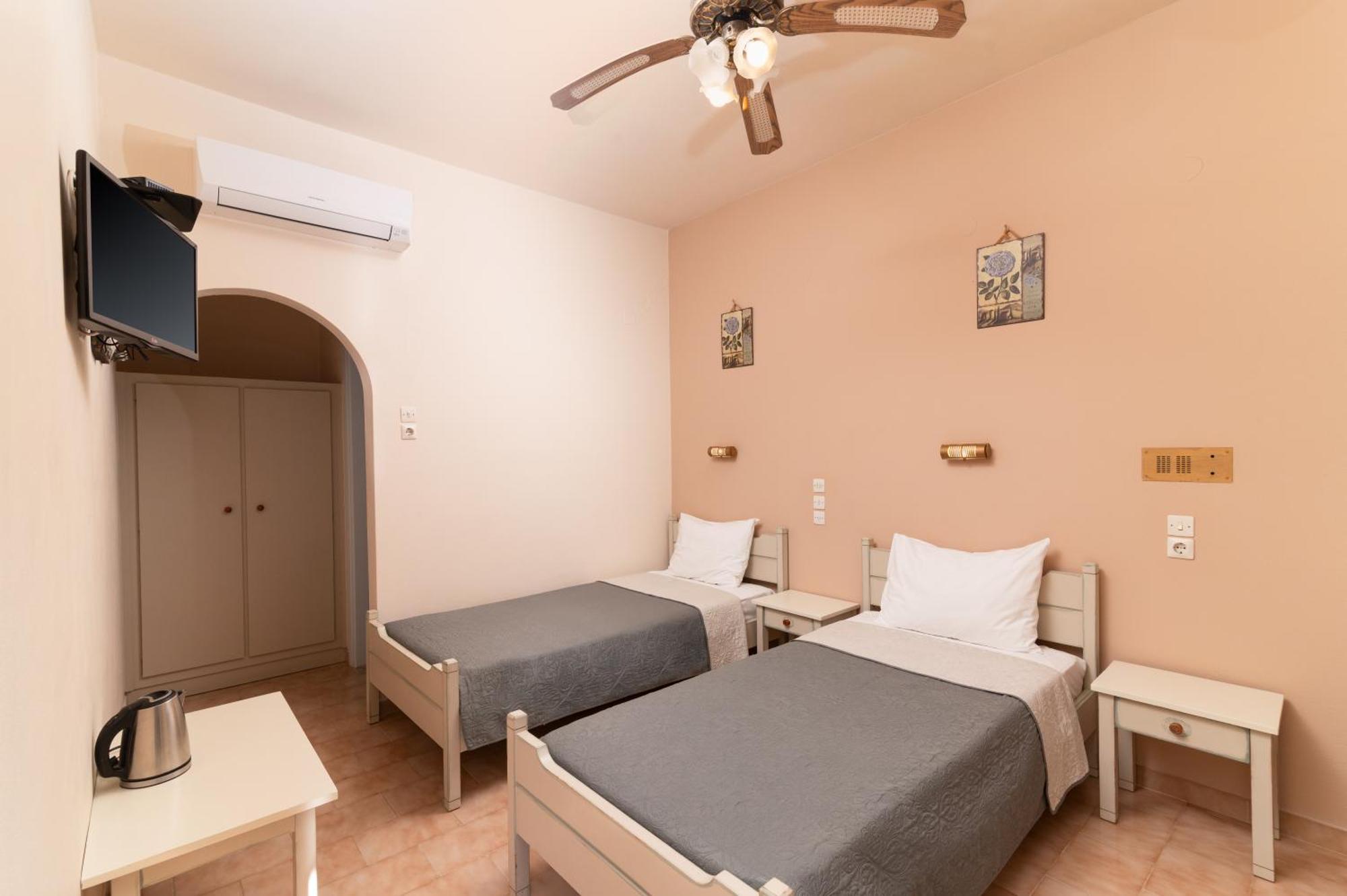 Filia Rooms Matala Exterior foto