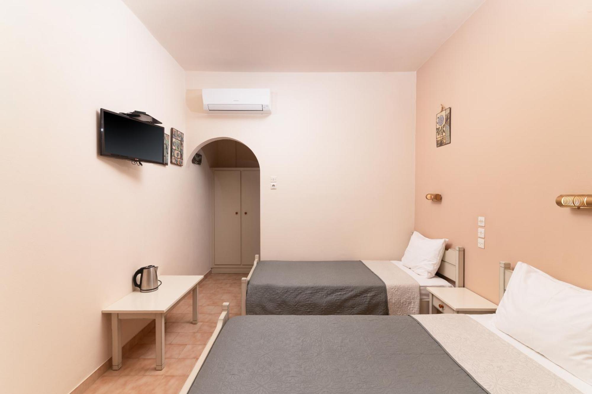 Filia Rooms Matala Exterior foto
