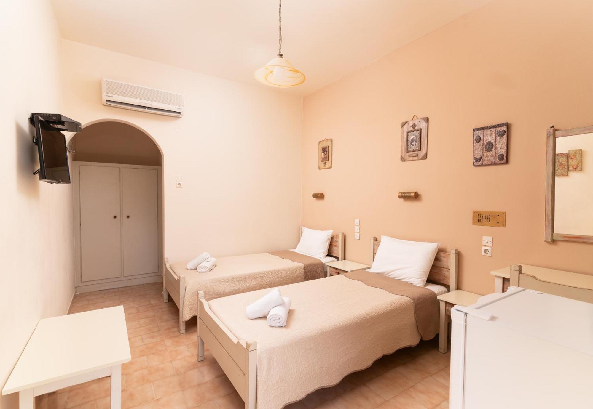 Filia Rooms Matala Exterior foto